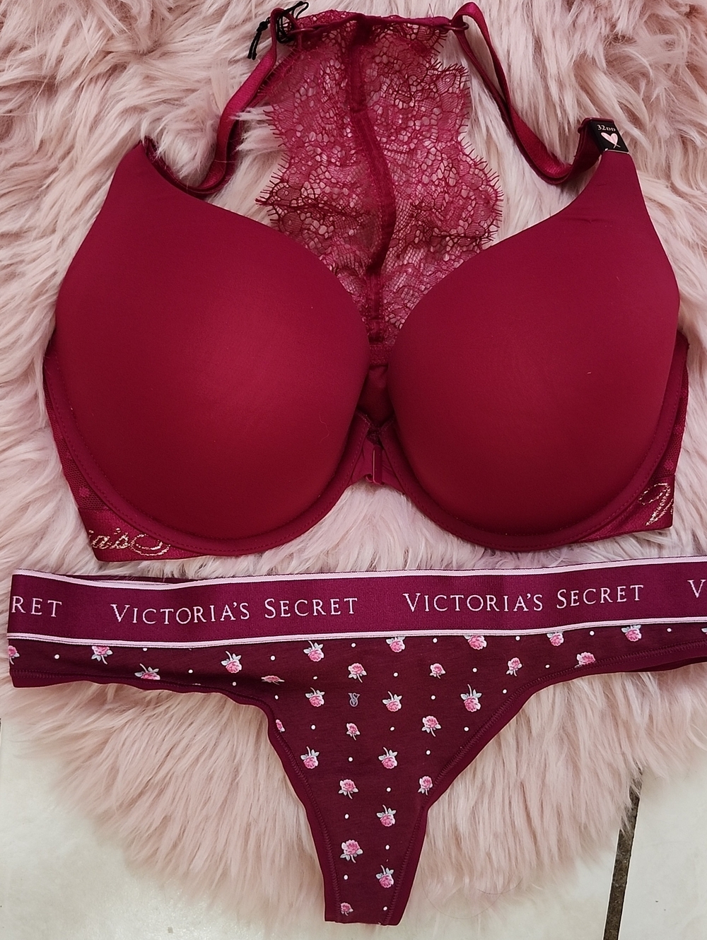Brand New Victoria's Secret 32DD T-SHIRT PUSH-UP FULL COVERAGE BRA & THONG-S